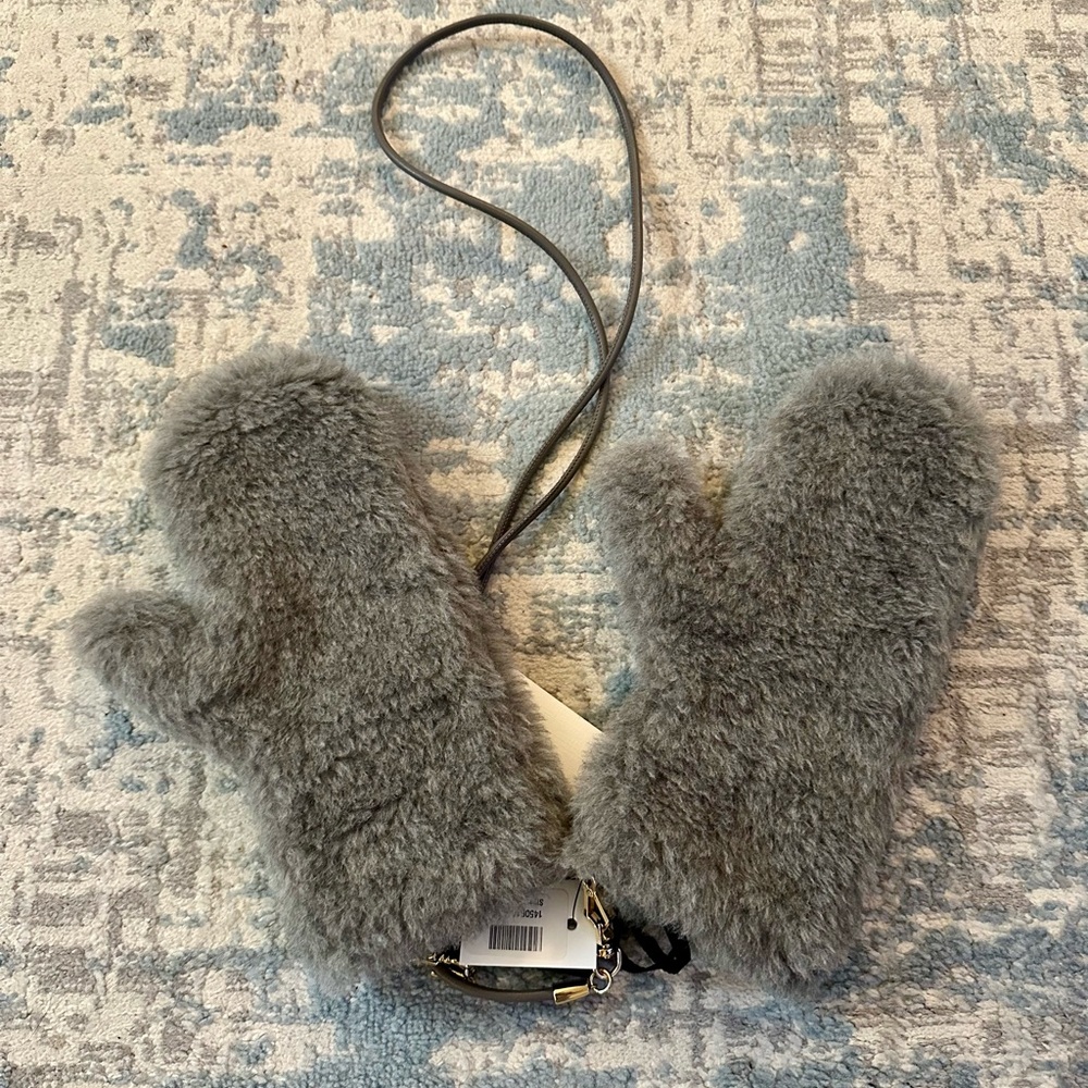 Max Mara teddy bear gloves